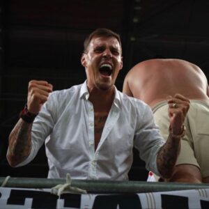 Martin Škrtel Instagram - Včera to bolo s Vami v kotli neskutočné🗣️Milujem tento kotol❤️, milujem tento klub❤️a teraz by som to chcel ešte raz zažiť na premietaní 10.9. 📺Urobíme tam tiež poriadny kotol? 🔉Teším sa opäť na Vás👥
Lístky👉🏻Maxiticket.sk