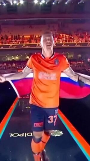 Martin Škrtel Instagram - Velký fotbalový hráč s ještě větším srdcem👏🏻 Martin Škrtel🇸🇰 dnes v pořadu 1:1 sport show na @novasport_tv , kde dnes nebude chybět ani dojetí☺️ Startujeme ve 21:35🗣
