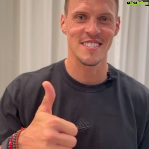 Martin Škrtel - 2.5K Likes - Hráč už nie som, ale náš kotol ešte raz zažijem🗣️Ako herec😀Keď som stál naposledy, bolo to pre mňa ťažké, teraz si to chcem užiť❤️Nemôžem sa dočkať🍀
Už v nedeľu👤❤️