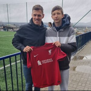 Martin Škrtel Instagram - Niekedy je ku nam osud kruty,ale zaroven nam otvori oči a ukaže čo je v živote najdoležitejšie…Palo rad som ta spoznal a držim Ti  palce 🙏🏻