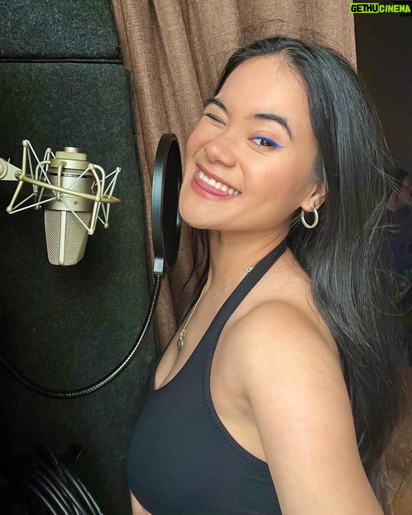 Martina Ortiz Luis - 1.7K Likes - Things are a-cookin’. 💙🎶