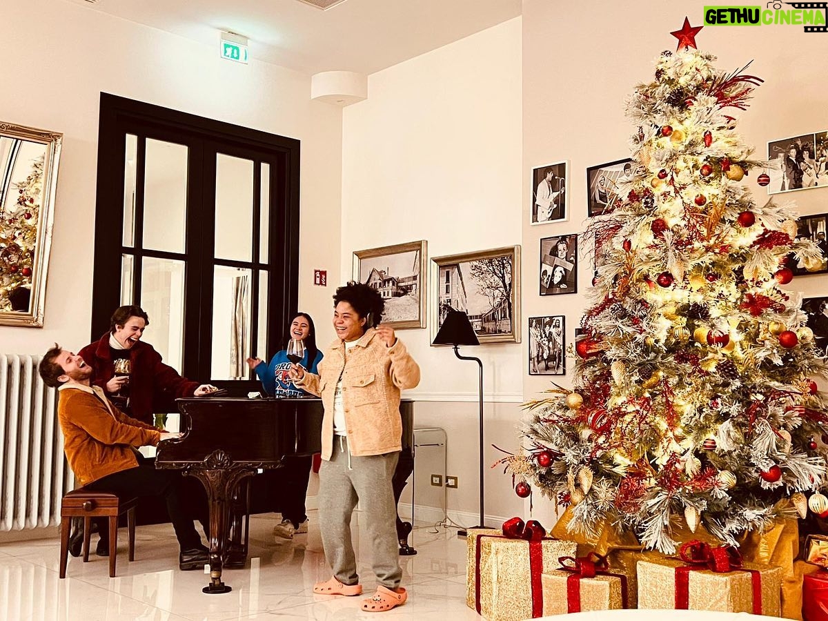 Martina Ortiz Luis - 1.1K Likes - Merry Christmas & happy holidays from Salsomaggiore ➡️ Toronto 🎄🤍✨
(And yes, after spending most of Christmas Eve and Day stuck at YUL, I’ve finally made it home!!! It’s a Christmas miracle!!! 🥰)