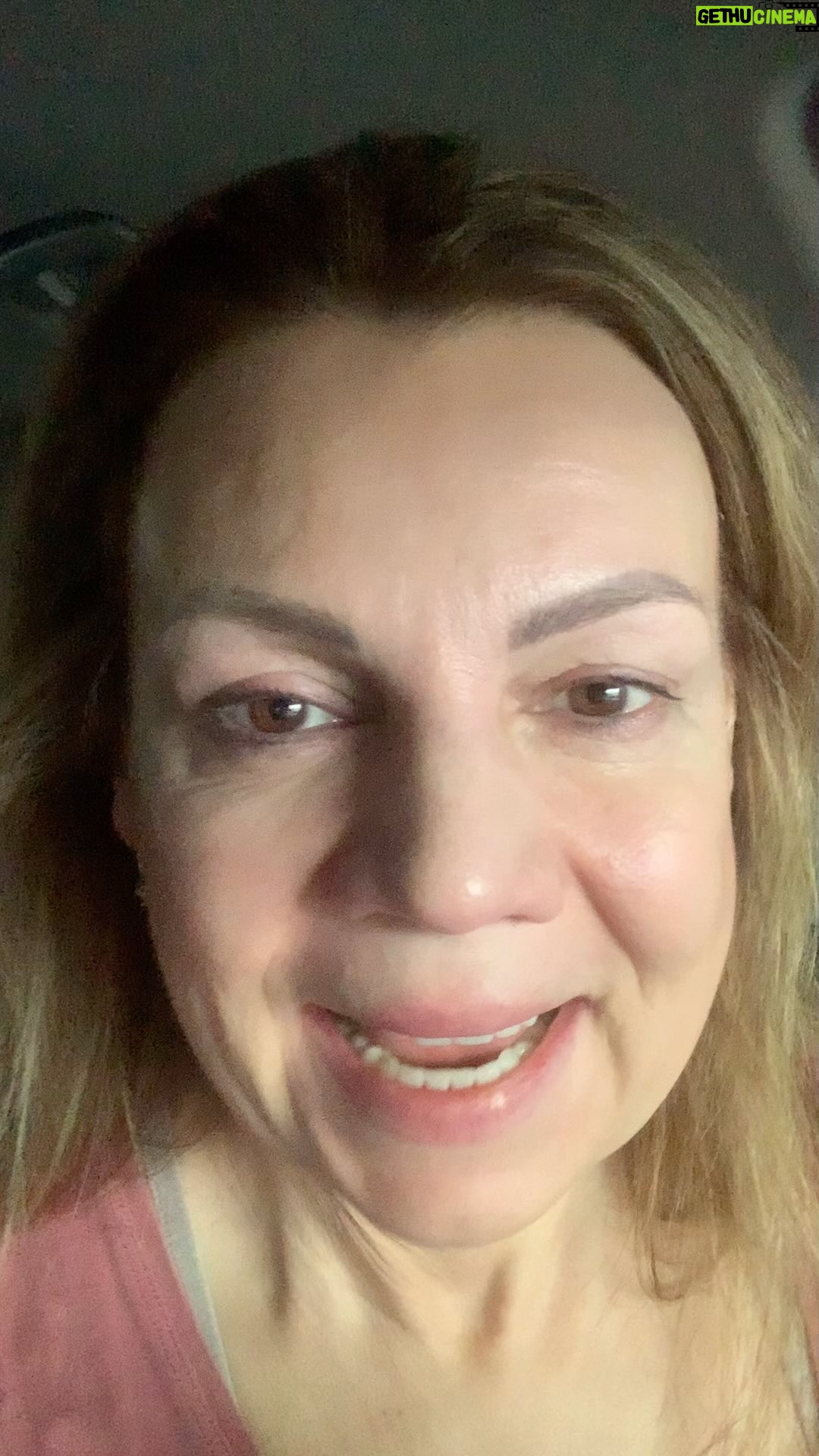 Martina Randová - 632 Likes - Moji drazí❤️ Chystáme s divadlem Jiřího Turka @jtpromotion.cz novou komedii a dnes jsme na ni fotili plakát. A ještě jsem byla poprvé umýt mé nové auto Opel GrandlandX, které jsem koupila kde jinde, než ve @smazik_kladno ( mimochodem jezdí skvěle, je to 1,6. a má 300koní. Moc nevím, co to znamená, ale má úžasnej “ odpich “, jak se říká. Do města super ). A mám na srdci takovou věc, se kterou bych se vám chtěla svěřit a tím si to i srovnat sama v sobě. Byla bych moc šťastná, kdyby byli k sobě lidé více tolerantní. Když mají nějaké osobní problémy, aby si je nevybíjeli na vás, moc bych si přála, abychom si sebe vážili, více se chápali, pomáhali si, byli empatičtější a když se k někomu chováte slušně, aby se slušně choval i on k vám. Lépe se nám všem bude žít. ❤️🙌🏻 Jsem moc ráda, že vás mám a mohla jsem se vypovídat ze svých myšlenek, které se mi už delší dobou honí hlavou. A děkuji všem lidem kolem mě, kteří takoví jsou, je to štěstí, mít vás poblíž sebe. A vám, moji sledující i nesledující, děkuji za všechny krásné zprávy, co mi posíláte. Opatrujte se a moc vám přeji, ať se máte co nejkrásněji. 🌺🌼🌻🌹💐🪻🌸🌷