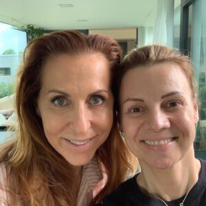 Martina Randová Instagram - Moje milá kamarádka, talentovaná režisérka, producentka, ale hlavně báječná ženská❣️❣️❣️❣️. Jak jste jistě pochopili, tím nemyslím sebe. 😂😂😂😂. Tím myslím Janičku Rezkovou, samozřejmě.
💋Moji milí, veďte svůj život v pozitivní cestě, pak se vám bude krásně žít a čeká vás hodně nádherných setkání. Mám vás moc ráda. ❤️❤️❤️❤️ A to tedy opravdu.💁‍♀️💋💋💋💋💋 Myslete na své štěstí.🍀🍀🍀🍀🍀🍀🍀🍀