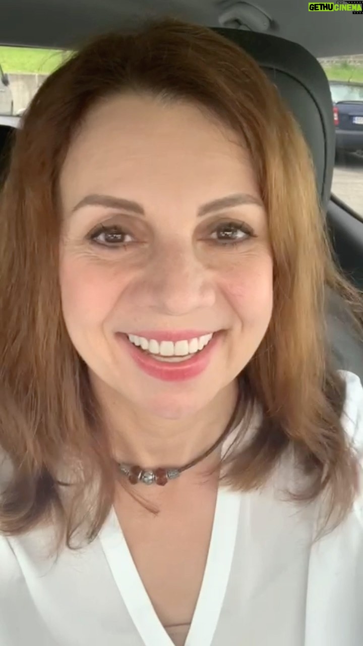 Martina Randová - 725 Likes - Moji drazí. Jsem moc ráda,že se můžete podívat na video,které jsem jen pro vás v únoru natočila. Je úplně bez cenzury,aby jste to měli autentické. Mám vás ráda ❣️❣️❣️❣️❣️❣️. #uliceserial