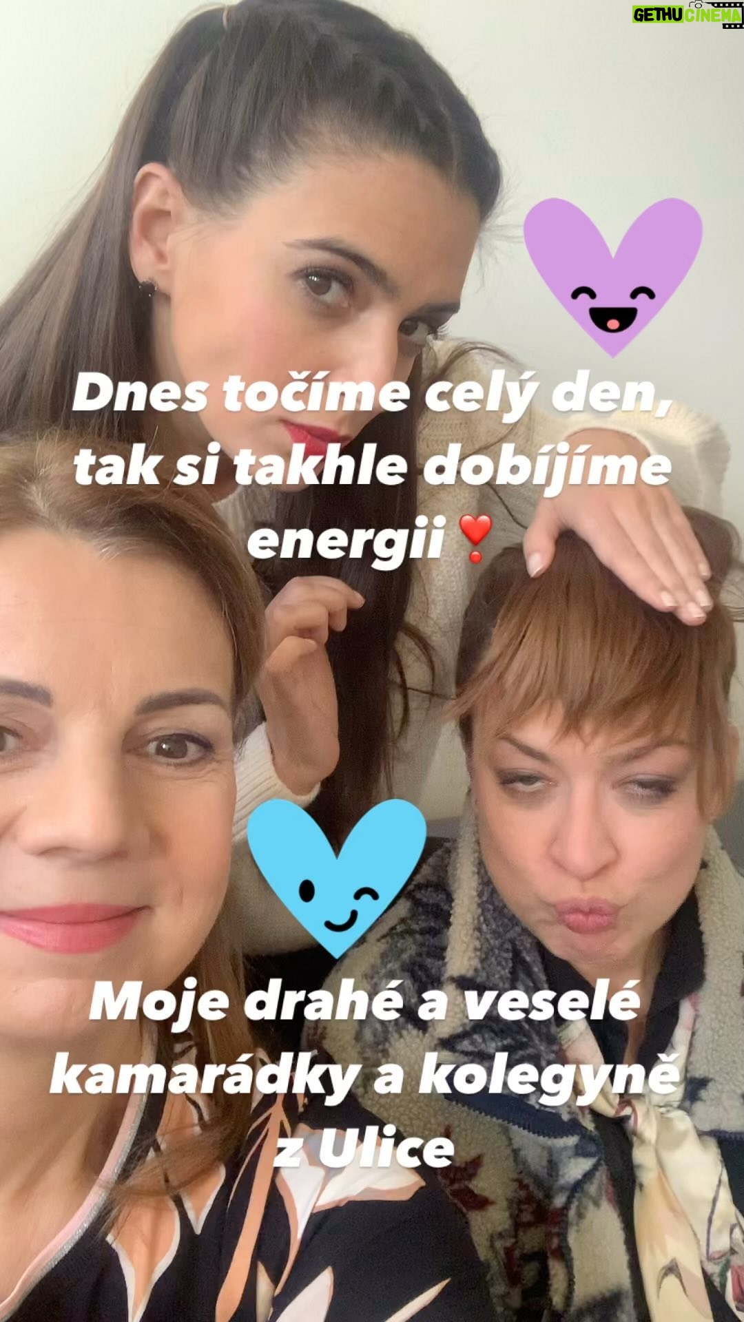 Martina Randová - 1.9K Likes - Je nám spolu prostě dobře. ❤️❤️❤️ Přeji vám,ať máte taky tak skvělé kolegy v práci a kamarády v životě. 🙌🏻🫶🏻