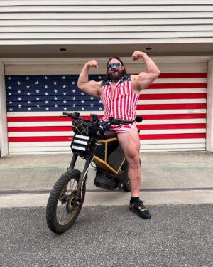 Martins Licis Instagram - Hope you guys had an awesome 4th! Recently, I became a proud USA 🇺🇸 Citizen and was lucky enough to receive a note from the man, @schwarzenegger himself! He told me he celebrated by dressing in red white and blue and topped it off with a stoggie. It wasn’t easy to get an outfit that fit, but alas, perfection take time 👌 Came just before America’s birthday. Thank you for always being a major inspiration Arnold! And thank you for not letting me take it easy on celebrating! 
@tyrsport
… 
@xion.bike