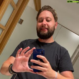 Marvin Matyka Instagram - i know that you like the pictures 🌚🌚

#selfietime #cringe #lovethisshit #hotelbathroomselfie #usa #chicago #hotelselfie #ugly #selfie #bro #uglyselfie #photography #pls #delete #nofilter #why #selfies #selfmade #notedited
