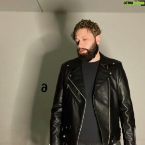 Marvin Matyka Instagram - You’re your own boss. Dress like this too! 

#vogue x @zalando 

#dress #photography #photoshoot #style #styleinspiration #mode #like #photo #myself #art #life #fashionstyle #magazine #fall #fashionphotography