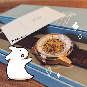 Mary Instagram - lobor様より素敵な時計をプレゼントしていただきました✨﻿
﻿
とっても可愛くて、猫様もびっくり。﻿
﻿
﻿
クーポンコード『_mary28_』 使用で﻿
10パーセントオフになるみたいです…！﻿
﻿
→http://lobor.jp﻿
﻿
#lobor#ロバー#腕時計#時計#手元倶楽部﻿
﻿
#めありー #めあうさ #meausa
