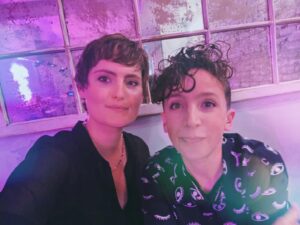 Mary Chieffo Instagram - #pridemonth pro tip: always take a selfie when you find yourself in excellent #bisexuallighting 

🩷💜💙🖤