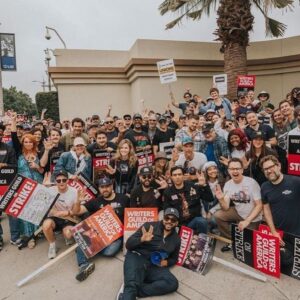 Mary Chieffo Instagram - “wa’ Dol nIvDaq matay’DI’ maQap”

“We succeed together in a greater whole.” 

— Klingon proverb 

Amazing #StarTrek & #SAGAFTRA solidarity yesterday with the #WGAStrike at Paramount Studios! 

#wgastrong #solidarity #startrekdiscovery #klingon #LLAP #representationmatters #IDIC