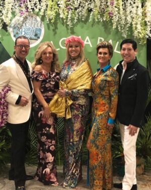 Mary Murphy Instagram - Having a great time at the Aloha ball. Yanna and Tony are such great host and the dancing has been amazing !!
#ballroomdance #dance #ballroom