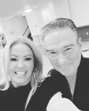 Mary Murphy Instagram - Someone pinch me ,I just ran into sports legend Jimmy Connors . I’m not that big on tennis but during the time when he played I didn’t miss a game . What a honor❤️❤️ #legend  #sportslegend  #tennislegends  #sytycd