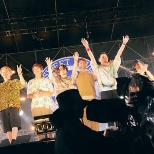 Masafumi Gotoh Instagram - 大雨のなか待ってくれてありがとう。僕らはなんとか演奏できたけれど、SEKAI NO OWARIのメンバーやファンの皆は気の毒だった。
同じ機会は得られないけれど、また別のスペシャルな瞬間や幸福が彼らにありますように。🙏

Thank you for waiting for our performance in the heavy rain.
See you!!

Photographer @tetsuyayamakawa 

#sweetloveshower #asiankunhfugeneration #mtfuji