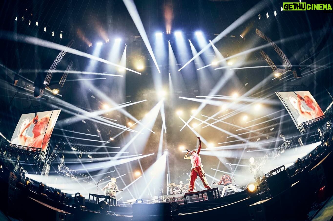 Masato - 9.2K Likes - “HOMECOMING” LIVE AT NIPPON GAISHI HALL
Photos by @junpeihiyoshi
#coldrain