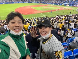 Masayasu Wakabayashi Instagram - 前田くんの解説聞きながら観るプロ野球10倍トゥース
