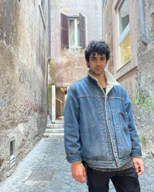 Massimiliano Caiazzo Instagram - Febbraio/Aprile alla goccia .