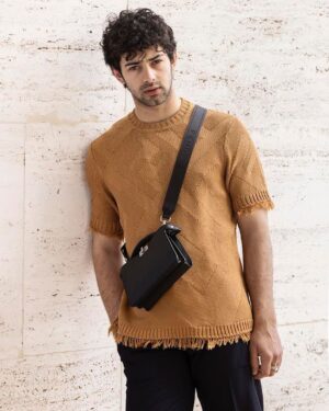 Massimiliano Caiazzo Instagram - ✨💼

@fendi 
@silviaventurinifendi 

Stylist: @gloriaripamonti 

#fendipeekaboo 
#fendi