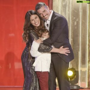 Massimiliano Varrese Instagram - "...Perché l’amore della famiglia è come la linfa di una albero. Se le radici saranno forti, allora i suoi frutti saranno buoni, sani e nutrienti, e il ciclo della vita potrà sempre riprendere e divenire sempre nutrimento per l’anima."
Massimiliano Varrese

#massimilianovarrese #artista #attore #cantante #ballerino #autore #regista #artimarziali #scrittore #trainingolisticototale #ilmiogurusgangherato #crescitapersonale #crescitainteriore #crescitaspirituale #steiner #goetheanum  #concorrente #grandefratello #gf #grandefratellovip #gfvip #canale5 #mediaset  #staffsgangherato