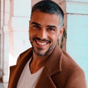Massimiliano Varrese Instagram - GRANDE FRATELLO  @grandefratellotv

Un televoto per decretare il primo/a 𝗙𝗜𝗡𝗔𝗟𝗜𝗦𝗧𝗔

❗️ 𝗩𝗢𝗧𝗜𝗔𝗠𝗢 𝗠𝗔𝗦𝗦𝗜𝗠𝗜𝗟𝗜𝗔𝗡𝗢 𝗩𝗔𝗥𝗥𝗘𝗦𝗘❗️

💥 sul sito del @grandefratellotv
💥 con un SMS al 477.000.2 con scritto MASSIMILIANO
💥  dall'App Mediaset Infinity
💥  dalla tua Smart tv: per le Smart TV abilitate sarà sufficiente sintonizzarsi su Canale 5 e premere il tasto Freccia Su per accedere all’app Mediaset Infinity, effettuare la login e partecipare al televoto.

MANDIAMO IN FINALE IL NOSTRO MASSIMILIANO  ❤️ 

𝐋𝐈𝐁𝐄𝐑𝐈 𝐃𝐈 𝐄𝐒𝐒𝐄𝐑𝐄 𝐒𝐄 𝐒𝐓𝐄𝐒𝐒𝐈...𝐒𝐄𝐌𝐏𝐑𝐄 ☀️ M.V.

PS: IL PROFILO UFFICIALE INSTAGRAM DI MASSIMILIANO @massimilianovarrese HA RAGGIUNTO  PROPRIO OGGI 100'000 ANIME ...REALI ! 
100'000 CAREZZE SUL VISO E NEL CUORE ☀️

GRAZIE A TUTTI ...E ANCHE DI PIÙ 🙏☀️❤️

OSU!!

Staff

#massimilianovarrese #artista #attore #cantante #ballerino #autore #regista #artimarziali #scrittore #trainingolisticototale #ilmiogurusgangherato #nientedadividere  #grandefratello #gf #grandefratellovip #gfvip #canale5 #mediaset #staffsgangherato
#missam #massimilianovarresefanclub