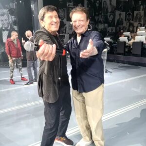 Massimo Ranieri Instagram - A stasera! 
#tuttiisogniancorainvolo 
@morandi_official