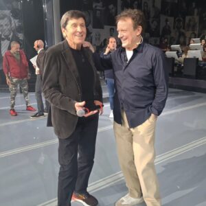 Massimo Ranieri Instagram - Con i meravigliosi amici e ospiti della prima puntata e pronti per la seconda tra due giorni! Sempre su @rai1official 
#tuttiisogniancorainvolo

@rociommorales