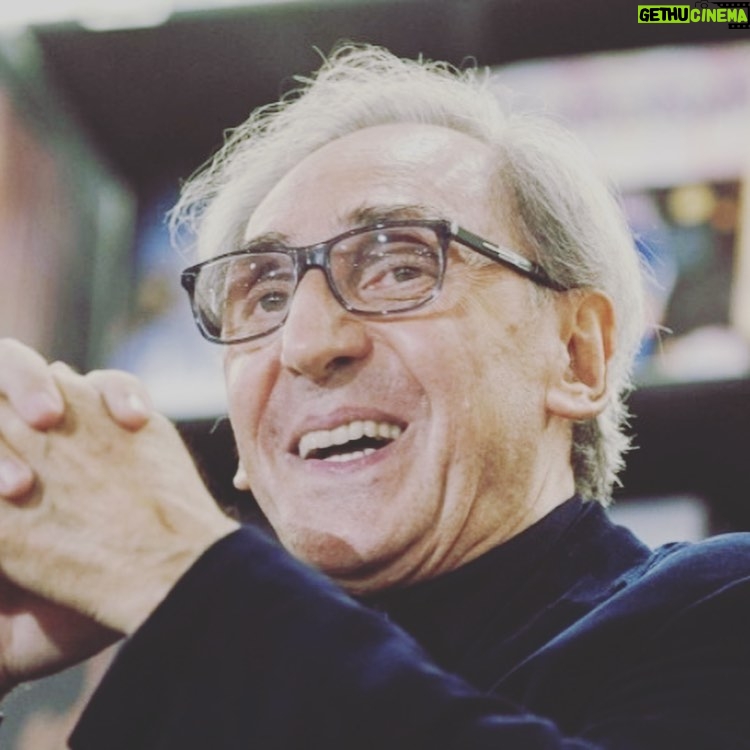 Massimo Ranieri - 7.9K Likes - Grazie Franco, grazie dal profondo del cuore, ĆØ stato un grandissimo onore conoscerti e una grandissima emozione duettare con te. Sei e sarai sempre un essere speciale ... ā¤ļøā¤ļøā¤ļø