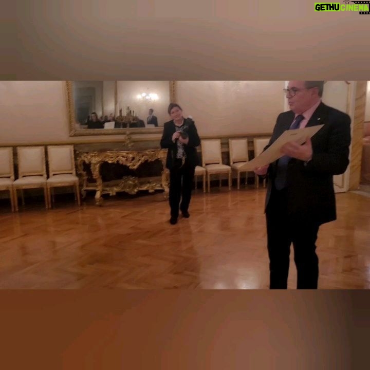 Massimo Ranieri - 5.2K Likes - Ieri ho avuto l'onore di ricevere dal Prefetto Bruno Frattasi l'onorificenza di Grande Ufficiale della Repubblica Italiana. Questa cosa mi ha veramente commosso, mai mi sarei aspettato di ricevere un tale riconoscimento e voglio condividerlo con voi...š¤©š¤©š¤©