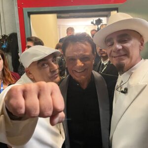 Massimo Ranieri Instagram - Momenti di grande gioia!!#sanremo2023 

@sanremorai 
@tananaimusica 
@j.axofficial 
@colapesce 
@dimartinoofficial 
@albano_official_