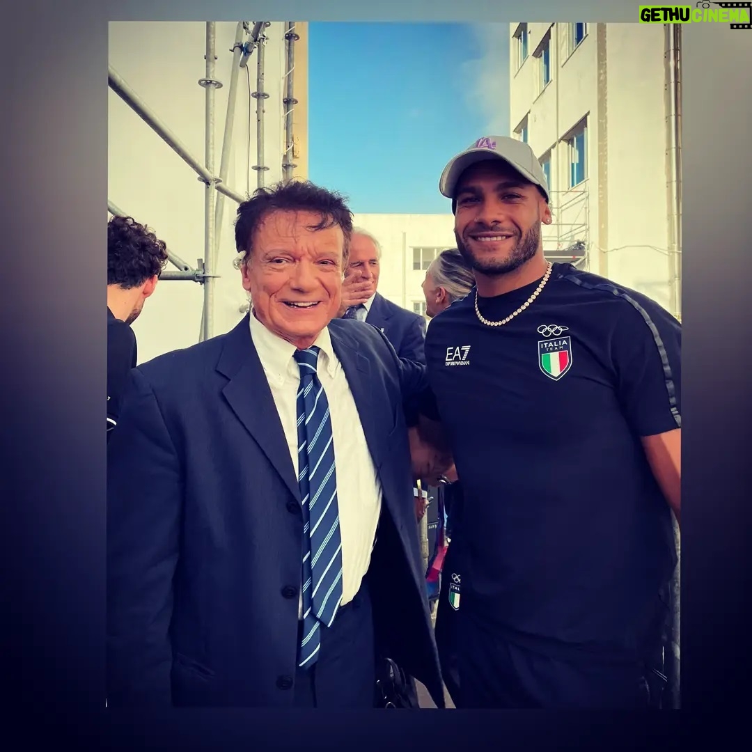 Massimo Ranieri - 5K Likes - Grande, grande, grandissimo @crazylongjumper !!!ššš