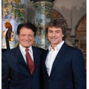 Massimo Ranieri Instagram - Auguro a tutte e tutti un felicissimo e serenissimo Natale e ci vediamo stasera su @rai1official con il mio amico @albertoangelarai1 con Stanotte a...Napoli!!!