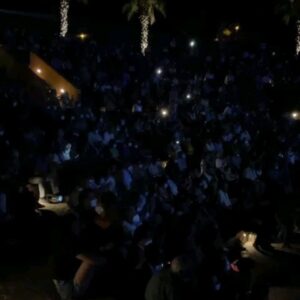 Massimo Ranieri Instagram - Appena atterrato di ritorno dalla Sicilia. Che dire, grazie a tutti voi per avermi accompagnato fin qui, da nord a sud, da ovest a est; tutte le sere ero emozionato come se mettessi i piedi su un palcoscenico per la prima volta, dopo un anno di silenzio. Venerdi si ricomincia a Santa Severa e poi ancora in giro fino al 9 settembre!!! Siete meravigliosi, grazie sempre per il vostro affetto!!!

#lifeontour #vivalospettacolodalvivo #onstage #emozioniuniche