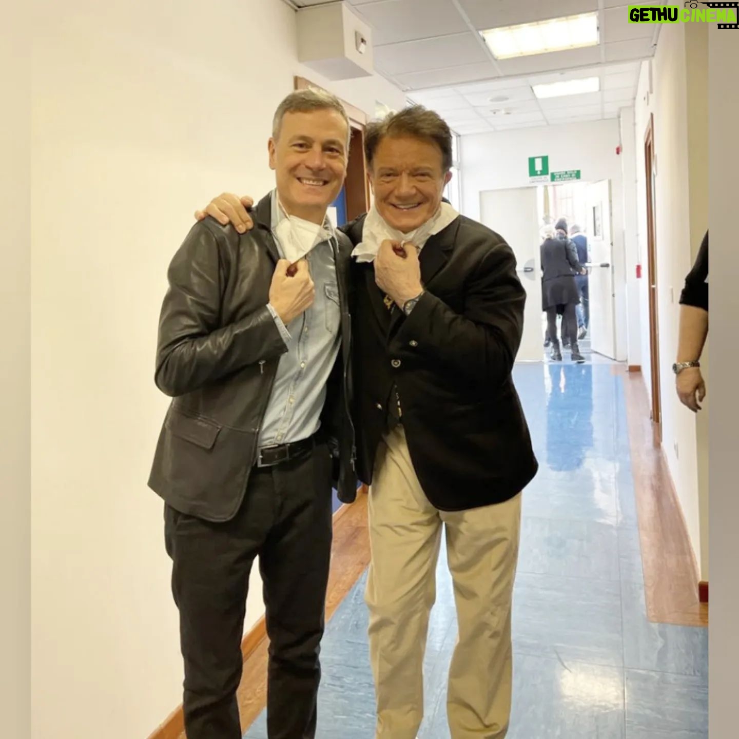 Massimo Ranieri - 5.3K Likes - Beccati oggi ospite da "A ruota libera"! Ale e Franz ĆØ sempre una grande gioia rivedervi