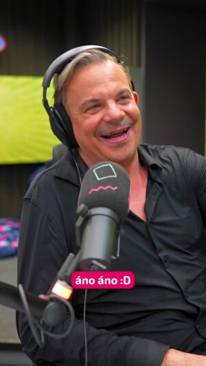 Matej Cifra Instagram - Srandy, frky, fóry - jeden veľký úsmev je celý rozhovor s Danom Danglom. 😀 Bavkali sa aj o @filmovy_festival_juff, ktorý bude už tento týždeň. 

👉 Celý rozhovor si vypočuj na našom YouTube alebo podcastových appkách. Link nájdeš v našom BIO. 🙌  Aaaaa... ak je Adela & Sajfa tvoj obľúbený podcast, vďaka tvojmu hlasu môže vyhrať cenu Podcast roka 2024 v kategórii Vypínač. Choď na www.podcastroka.sk a zahlasuj zaň. 🎙️

🎙️ Sleduj @jasomfunradio pre viac Adela & Sajfa rozhovorov.

#jasomfunradio #funradio #adelasajfa