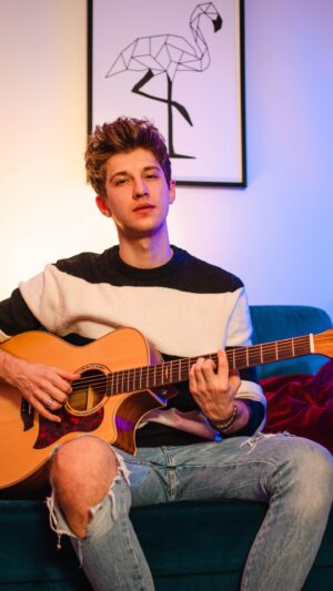 Mateusz Ciawłowski Instagram - cover utworu KTOŚ INNY @aniadabrowskaofficial już na moim kanale, mocno zapraszam 💫🎸
