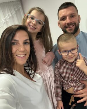 Mateusz Gamrot Instagram - Wesołych świąt 🎄
Dużo spokoju i miłości dla nas wszystkich ❤️
