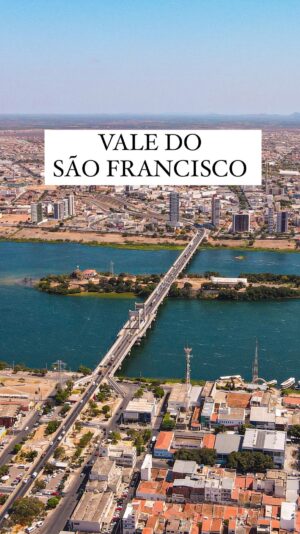 Matheus Boa Sorte Instagram - O Velho Chico é um patrimônio do nosso Brasil. Um rio que carrega consigo, ao longo de seu vasto percurso, as tantas histórias que é testemunha em suas margens.
-
#VelhoChico #RioSãoFrancisco #RioSaoFrancisco #Bahia #MinasGerais #Alagoas #Pernambuco #Sergipe #Nordeste #Juazeiro #Petrolina #CasaNova