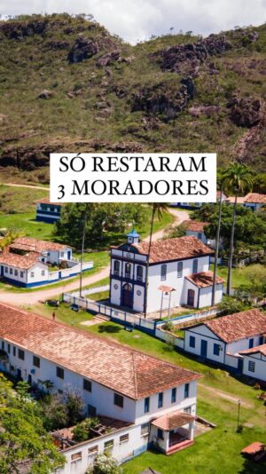 Matheus Boa Sorte Instagram - No interior de Minas Gerais, em meio a Serra do Espinhaço, está localizada a belíssima Vila de Biribiri, que hoje abriga somente três moradores.🍀❤️
-
#VilaDeBiribiri #Diamantina #Minas Gerais #Biribiri #Interior #InteriorMineiro #Minas #BoaSorteViajante #MatheusBoaSorte