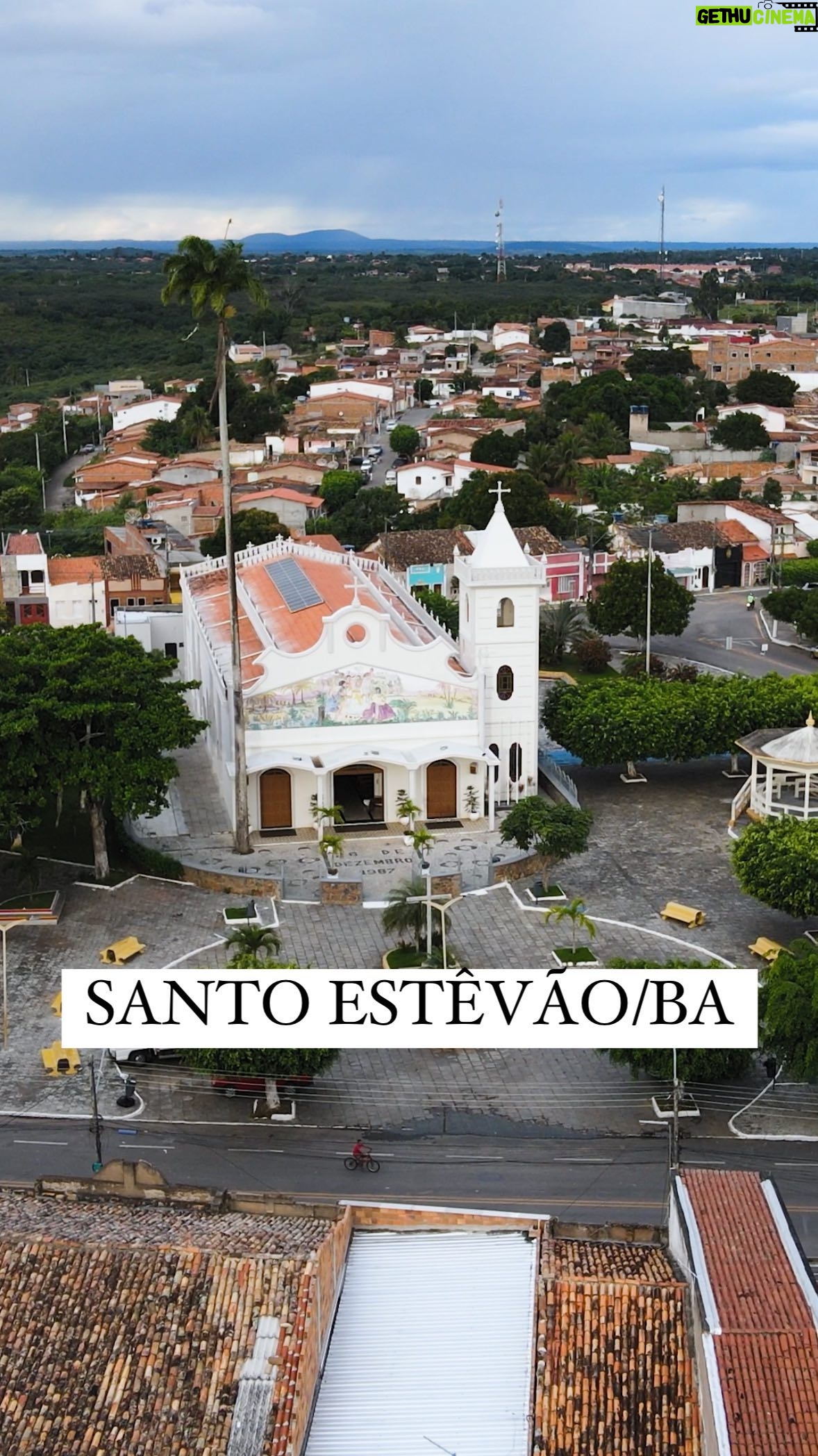 Matheus Boa Sorte - 6K Likes - Santo Estêvão, na Bahia, é uma cidade muito especial. Terra de boa gente, cultura rica, belezas naturais, boa comida e muitos amigos. Por aqui o Rio Paraguaçu é um atrativo que merece destaque.
-
#SantoEstevao #SantoEstêvão #SantoEstevaoBahia #Bahia #Interior #Nordeste #RioPaeaguaçu #BoaSorteViajante