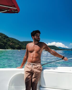 Matheus Costa Instagram - pegando um ☀️