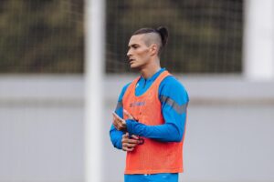 Mathias Normann Instagram - Stay humble and work hard🤍💙💪🏽