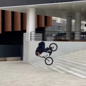 Mathieu Cyr Instagram - Ben voyons donc!!! 🤯🤯🤯 
#bmx #freestyle