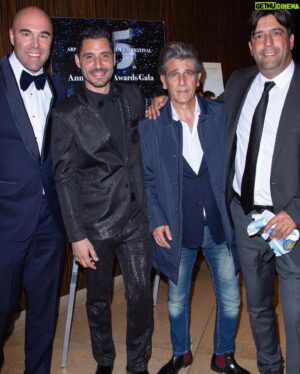 Matías Desiderio Instagram - Ganamos “Premio del público”
We won “Audience Award “
En @arpafilmfestival 
Film @car24.film 
También nominada:
Mejor Director:Matías Desiderio 
Mejor Guion.: Matías Desiderio Salvatore Di Costanz
mejor Película; Car 24

Hermosa sorpresa “Premio a trayectoria” a un ídolo @michaelmadsenofficial god bless you brother 💪🎬🙏🏻

Foto @veccphotography 

No puedo estar más agradecido, luchamos mucho por este proyecto hacer cine no es fácil, este reconocimiento me llena el alma, gracias a mi gran compañero en este viaje @saldicostanzo Gracias a todo mi equipo y elenco por confiar. 
A mi brother José por estar  gracias @arpafilmfestival por este honor. Que viva el cine las artes , los sueños y el amor…ah y el rock !❤️🎬🙏🏻🇦🇷🏆🌎

Look diseñador/designer @carlosveralli 
asesor de moda amigazo @dannydiluciano 

We won "Audience Award"
At @arpafilmfestival
Film @car24.film
Also nominated:
Best Director
Best screenplay
Best film
I cannot be more grateful, we fought hard for this project, making movies is not an easy thing bet we put our love in it, this recognition fills my soul, thanks to my great partner on this journey @saldicostanzo Thanks to all my team and cast for trusting me.
And thank you @arpafilmfestival @soniakeshishian @maralkazaz @jackie_boyadjian for this honor.
Love the cinema, the arts, dreams and family… oh and rock!

#arpaiff2022  #arpainternationalfilmfestival #matiasdesiderio #winneraward #car24film #premiodelpublico #audienceaward #beverrlyhills #hollywood #califirnia #actor #director #argentino #fyp #nominateddirector #love
