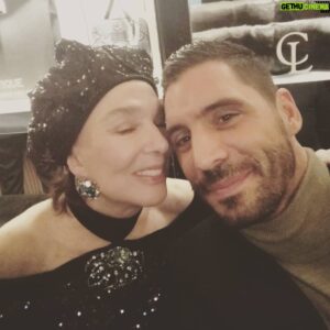 Matías Desiderio Instagram - Con ella que es todo! @borgesgra13 te quiero Grace ! , hermosos recuerdos de nuestro trabajo en la pelicula 
#viudas @carnevalemarcos @grupomassar
#cine #amigos #argentina #actores #buenosaires ❤ #fundacionzaldivar @martinarozarena