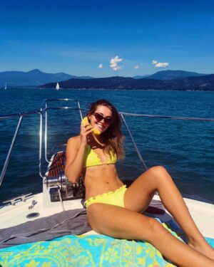 Matreya Fedor Instagram - Yellow? Is it me you’re looking for?