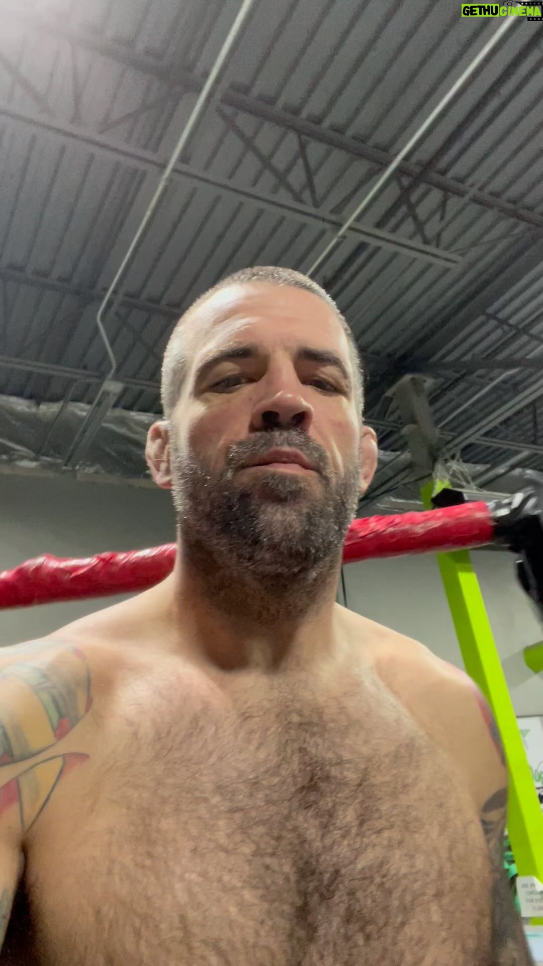 Matt Brown - 7K Likes - @markcolemanufc is back! 🔨🔨🔨 Hammer house for life! @immortalmartialarts