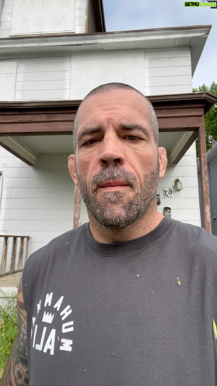 Matt Brown - 2.7K Likes - Not the way I planned to spend my morning but we’ll get it down and go lift some heavy shit later have a great day let’s go!
