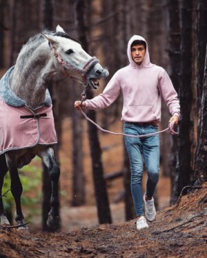 Matt Harnacke Instagram - Last photo is giving ✨reality✨ @esstockholm is donating 5% of the profits from all pink collections to the organisation “Ride Against cancer” this is the perfect time to shop your favourite pink items 🩷