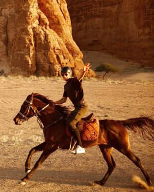 Matt Harnacke Instagram - Galloping across the AlUla desert on an Arabian stallion is something I’ll never forget. @alulamoments #AlUlaMoments #RichardMilleAlUlaDesertPolo
#WinterPolo #AlUlaDesertPolo #AD